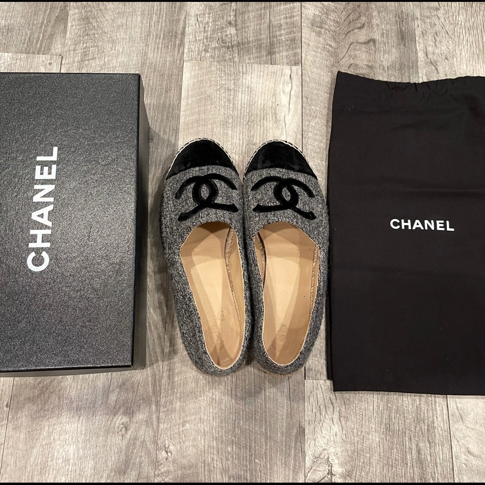 CHANEL 2016 INTERLOCKING CC LOGO ESPADRILLES